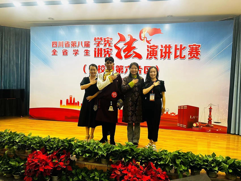 照片_副本.jpg 照片_副本.jpg